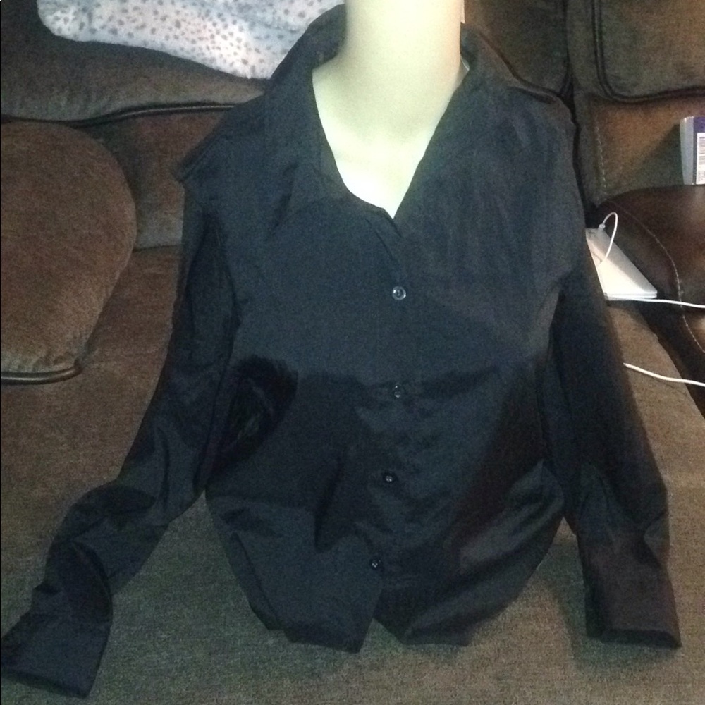 XXFS black cold shoulder button down